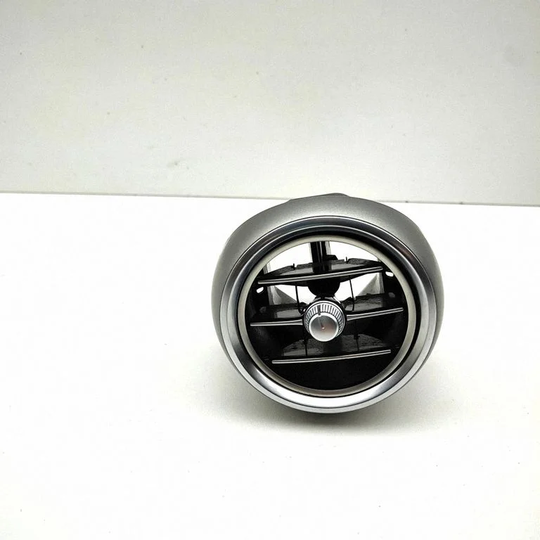 Paneļa gaisa restītes – Mercedes-Benz C klase W205 (2014-2021)