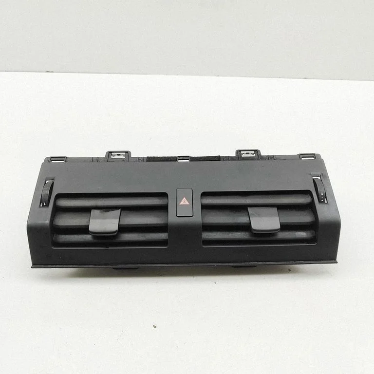 Kratka nawiewu szyby L8B201820AGW