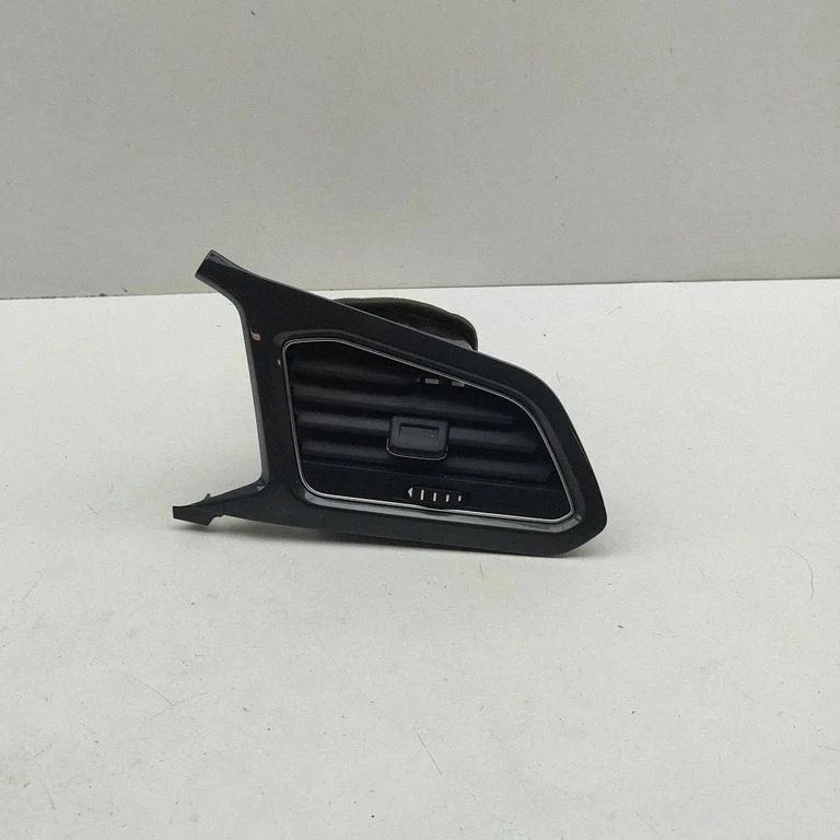 Paneļa gaisa restītes 2GB819704