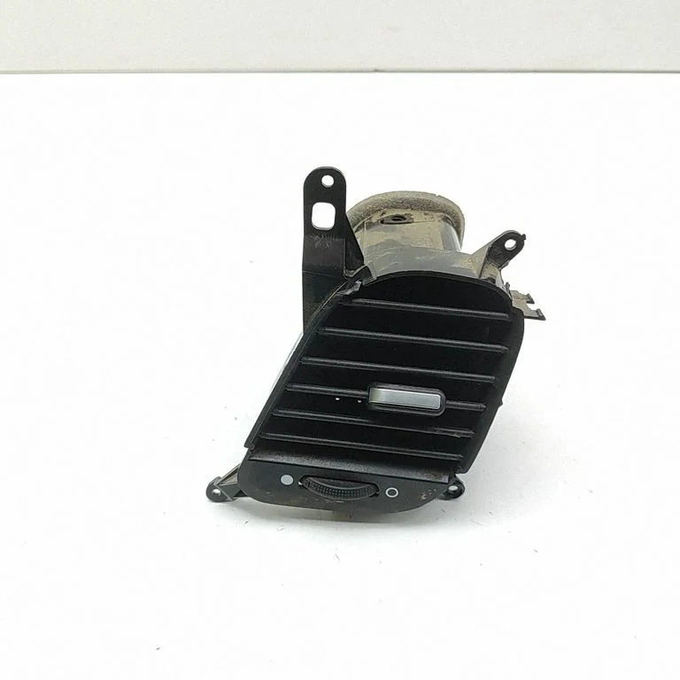 Armatuurlaua õhutusresti kate 5802886064 – Iveco Daily 6th gen (2014-)