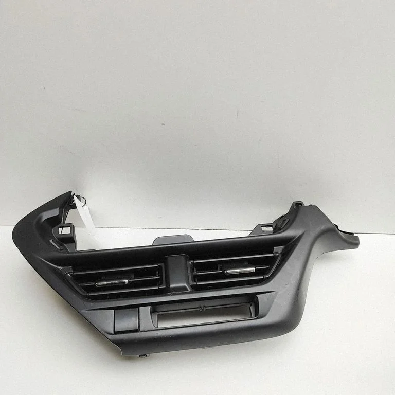 Kratka nawiewu szyby 7383263T0 – Suzuki SX4 S-Cross (2021-)