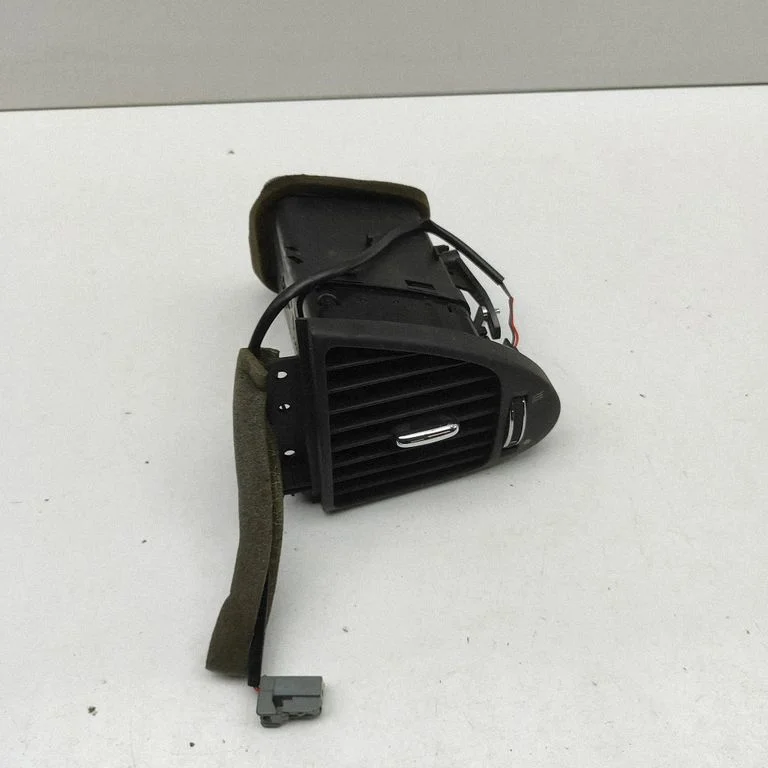 Paneļa gaisa restītes 2W937801815AD