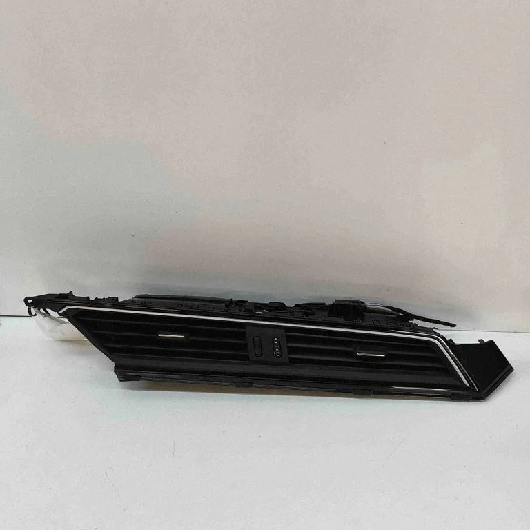 Paneļa gaisa restītes 4KL820951