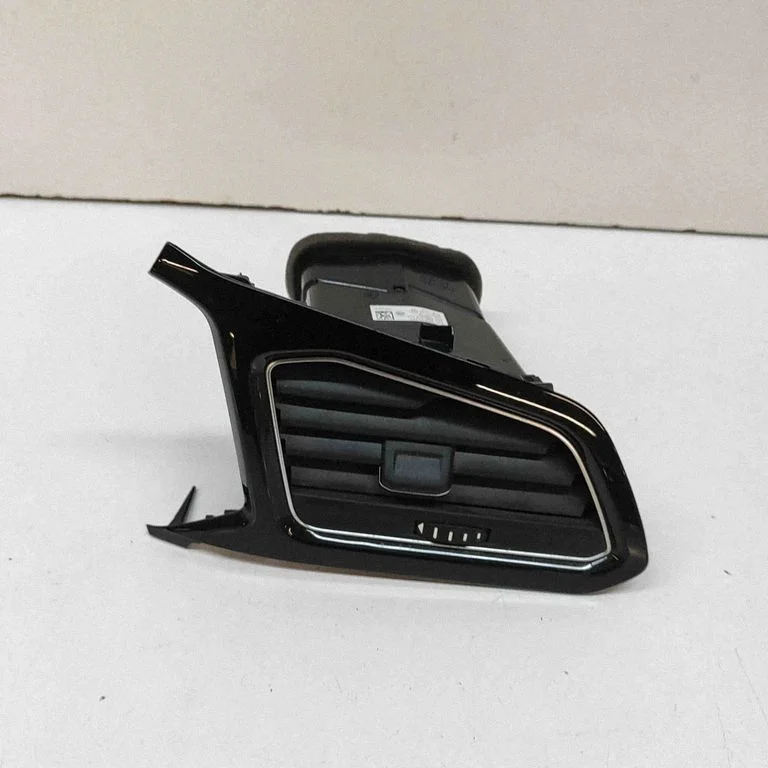 Paneļa gaisa restītes 2GB819704