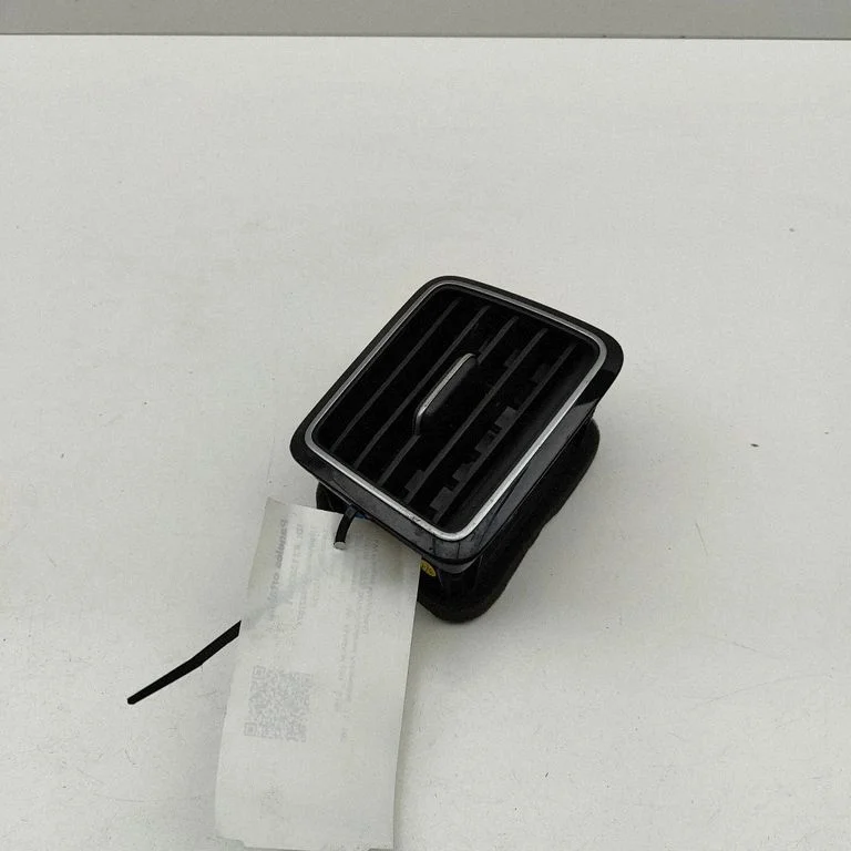 Paneļa gaisa restītes – Volkswagen Amarok (2010-2020)