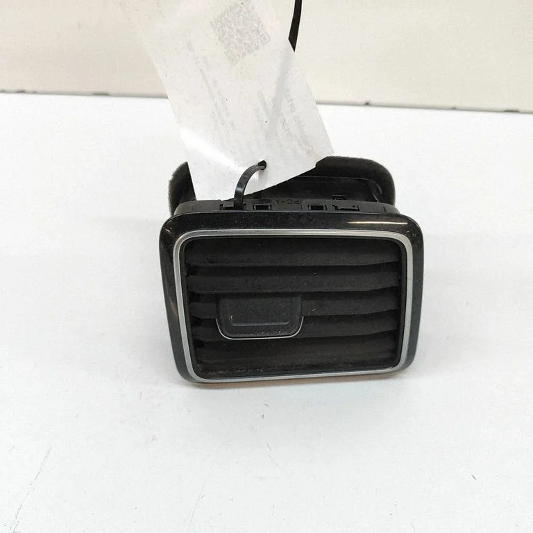 Dashboard air vent grill cover trim – Volkswagen Amarok (2010-2020)