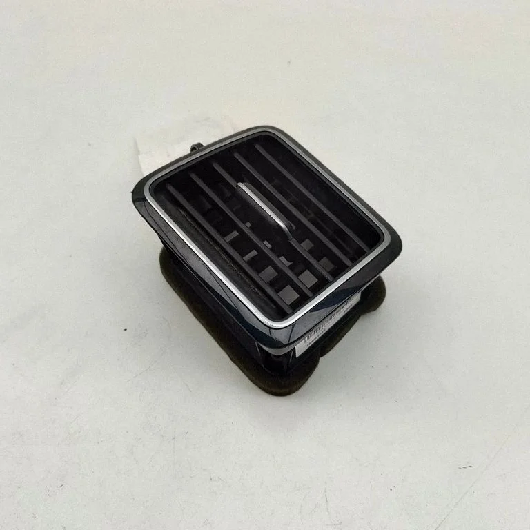 Dashboard air vent grill cover trim – Volkswagen Amarok (2010-2020)