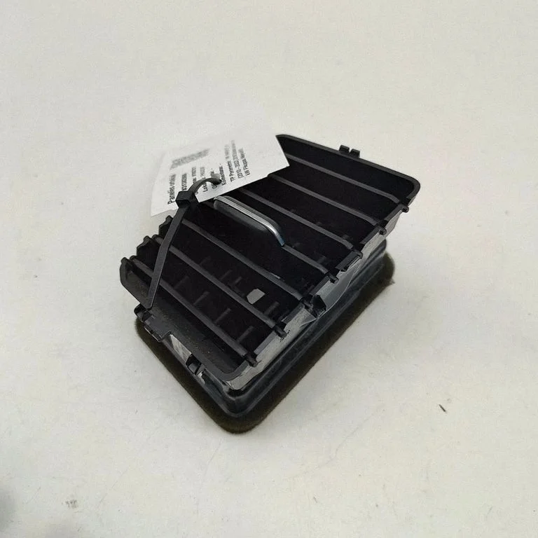 Dashboard air vent grill cover trim – Volkswagen Amarok (2010-2020)