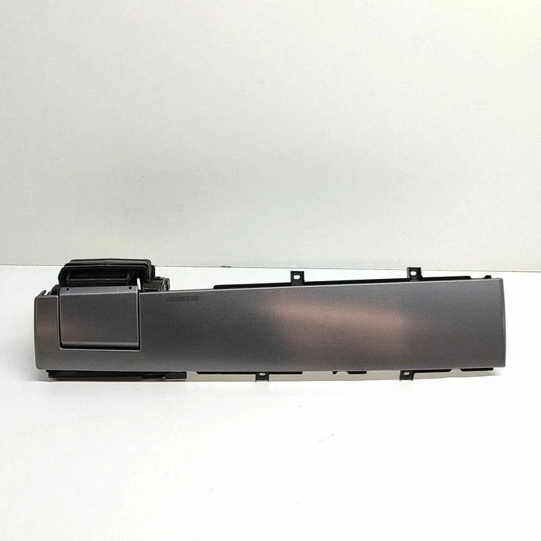 Paneļa gaisa restītes GX63046A63CC