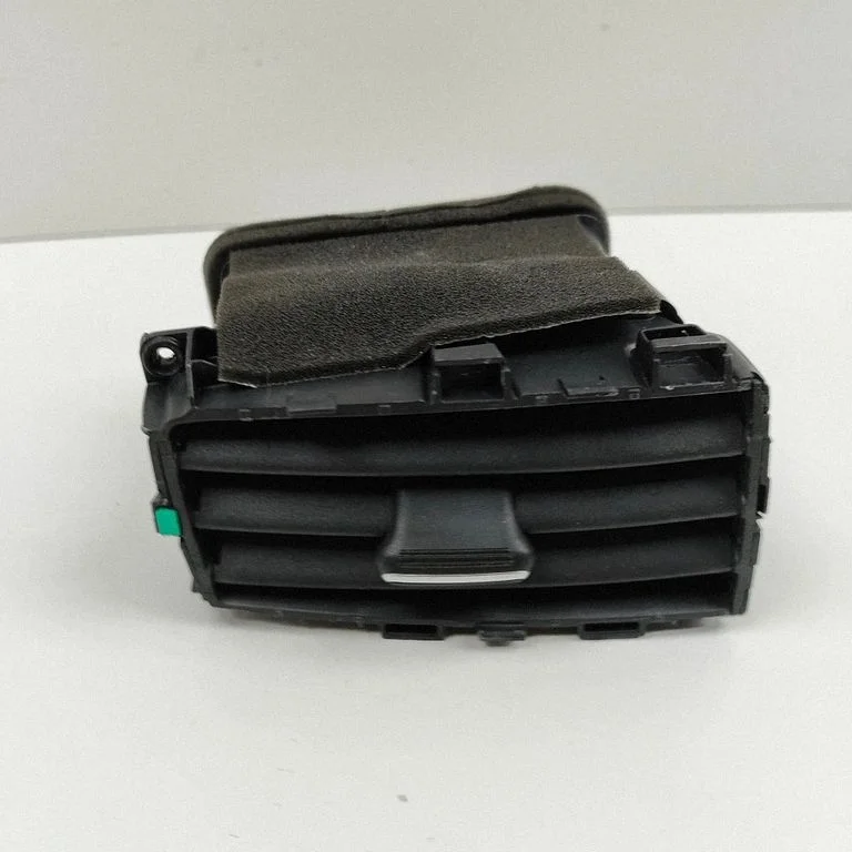 Paneļa gaisa restītes 97410B2100GA6