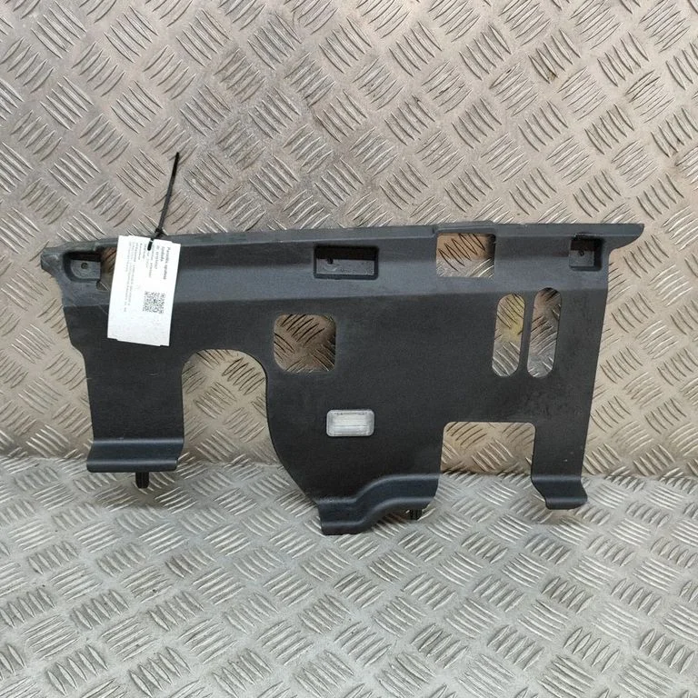 Armatuurlaua alumine viimistluspaneel HY32046B01BB