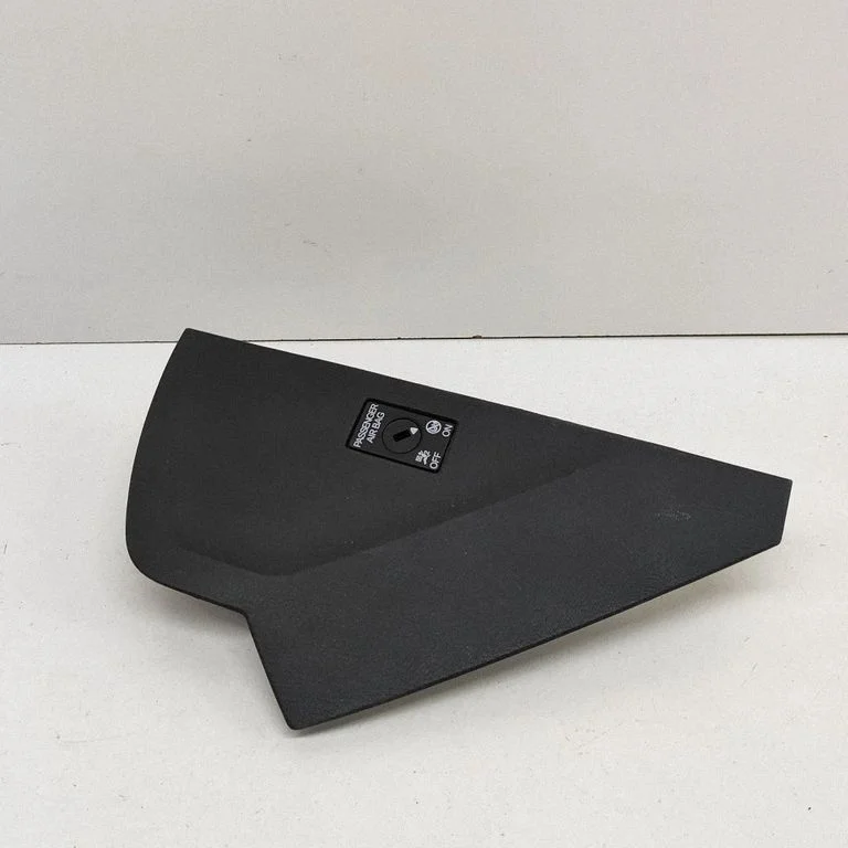 Paneļa apdares panelis (sānu) 11B858218