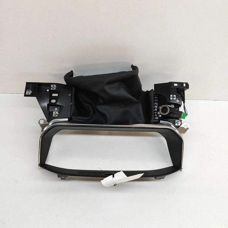 Dashboard trim CK5210A894A