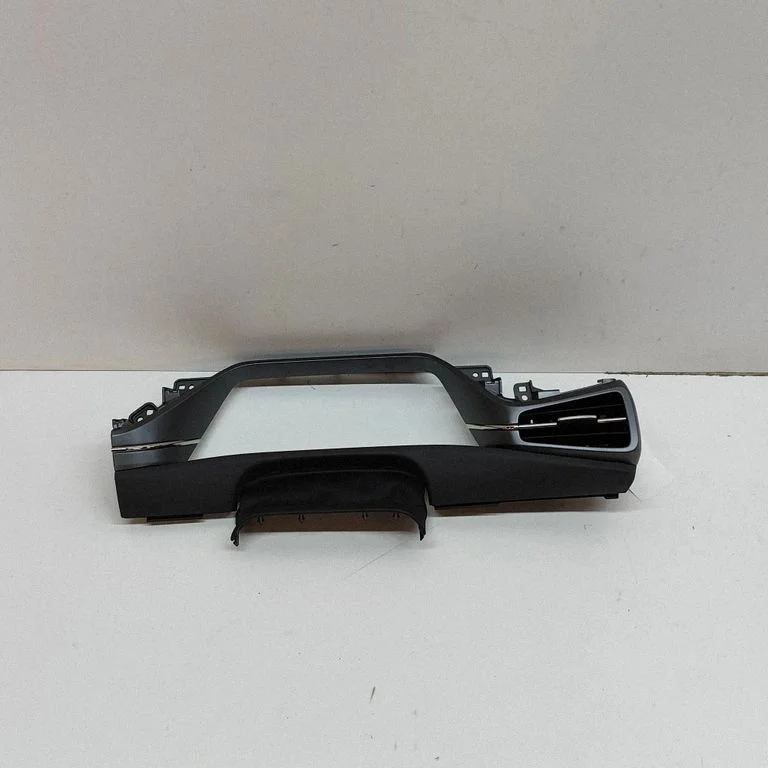 Instrumentu paneļa apdare 84790G2BA0