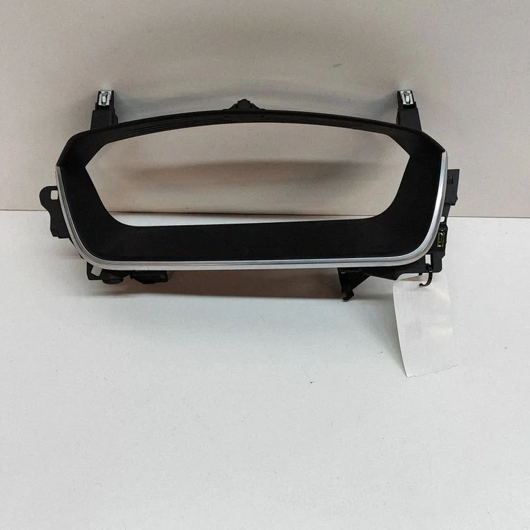 Instrumentu paneļa apdare J9D310A894A