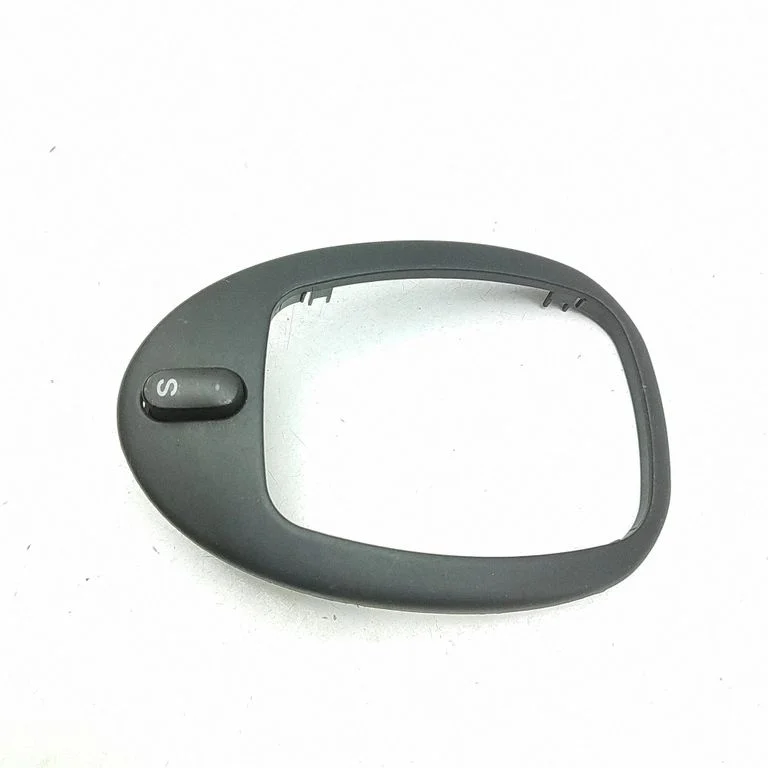 Pārnesumu pārslēga sviras apdare (plastmasas) LNC6220AA
