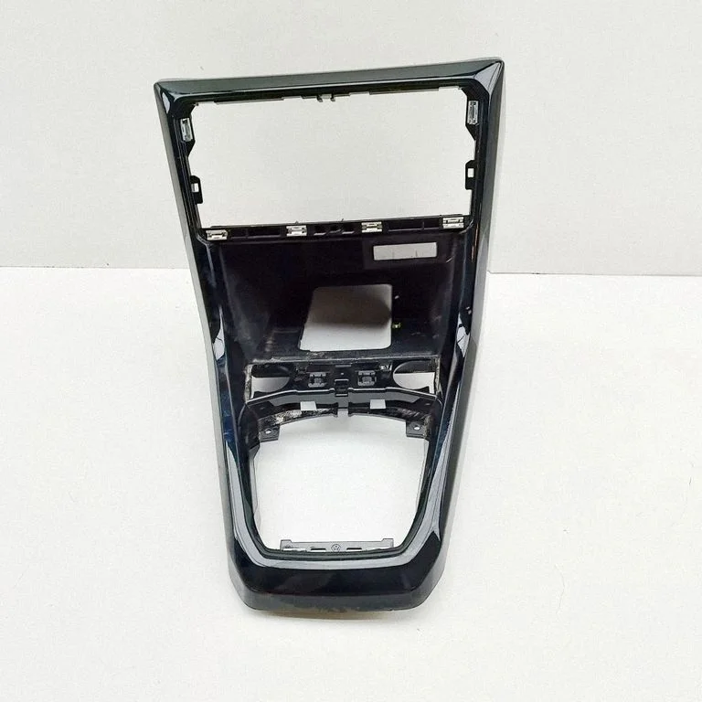 Pārnesumu pārslēga sviras apdare (plastmasas) 2GM863680E