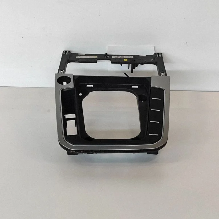 Käigukangi ümbrise viimistlus (plastik) – Volkswagen Passat B7 USA (2012-2019)