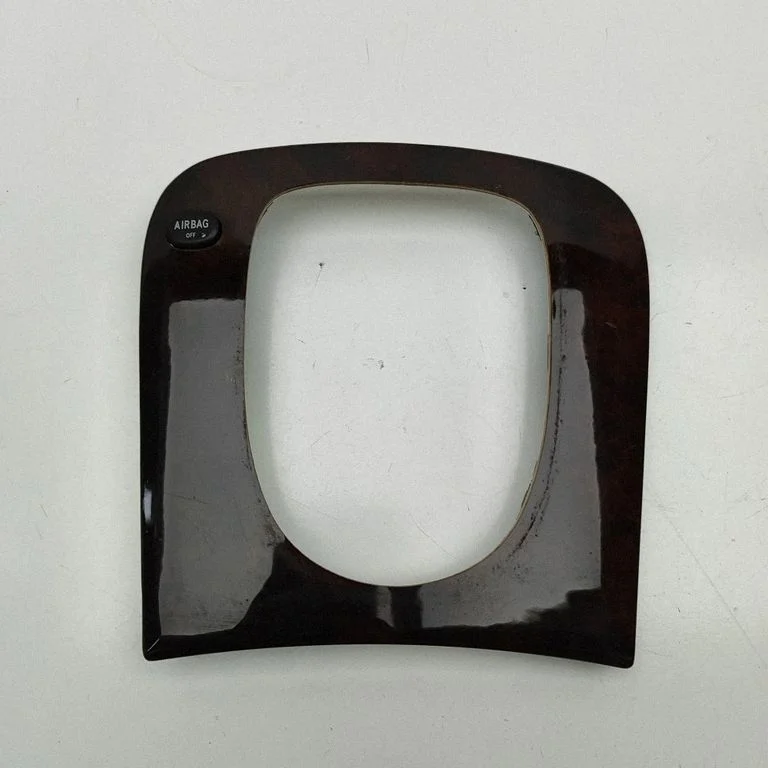 Pārnesumu pārslēga sviras apdare (plastmasas) A2208211958