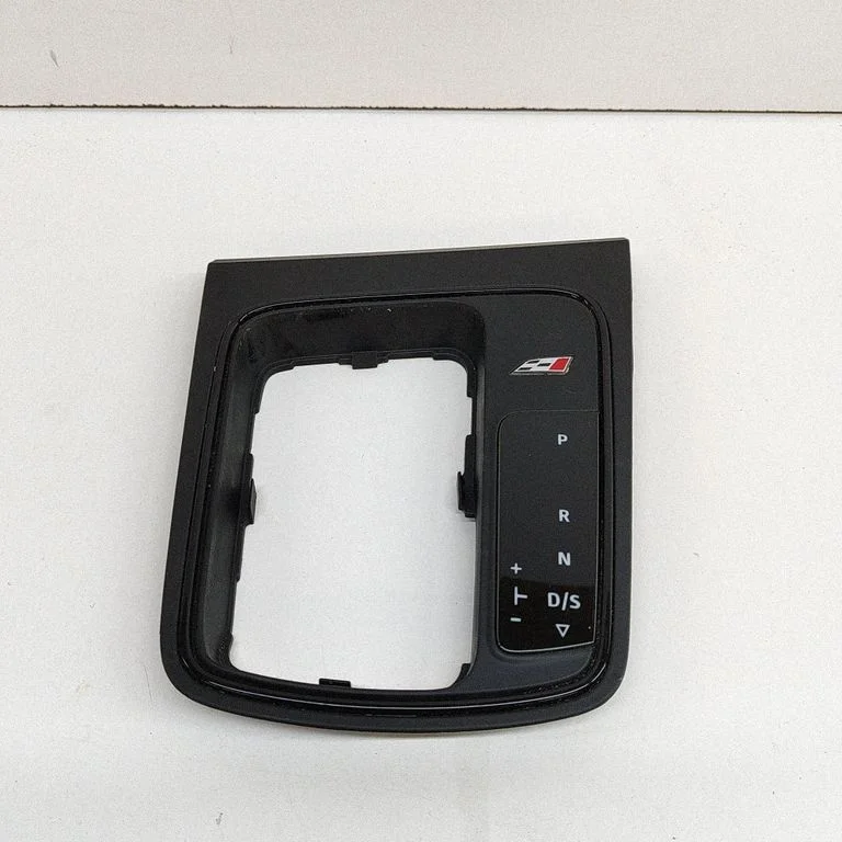 Pārnesumu pārslēga sviras apdare (plastmasas) 5F2713203P