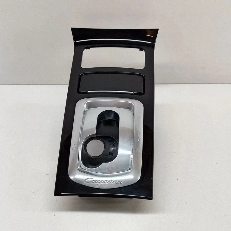 Pārnesumu pārslēga sviras apdare (plastmasas) – Porsche Cayenne (92A) (2010-2017)