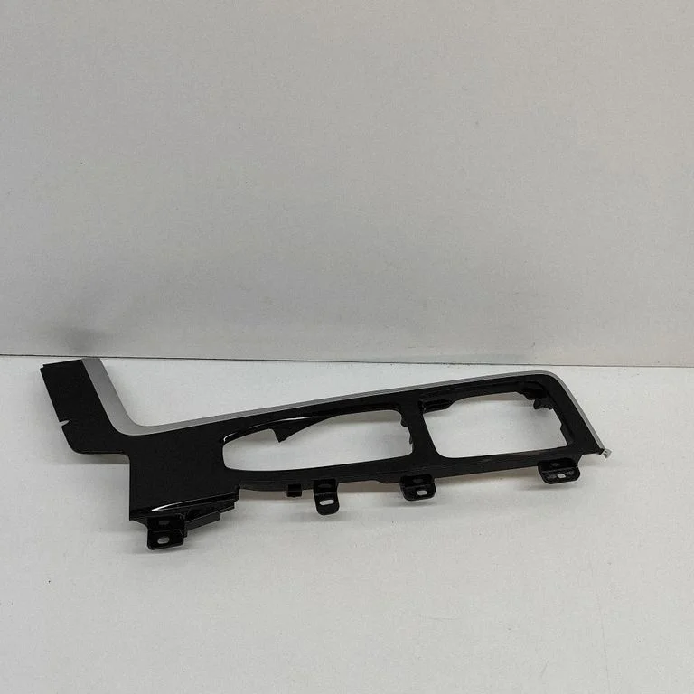 Pārnesumu pārslēga sviras apdare (plastmasas) 31497211