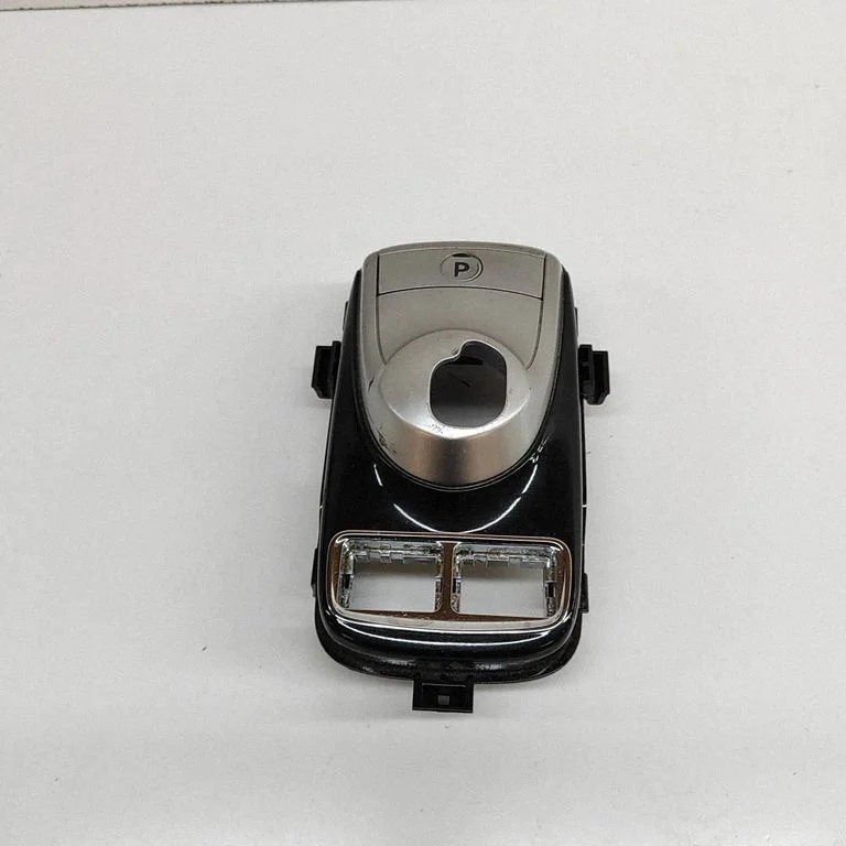 Pārnesumu pārslēga sviras apdare (plastmasas) 2420A099HA