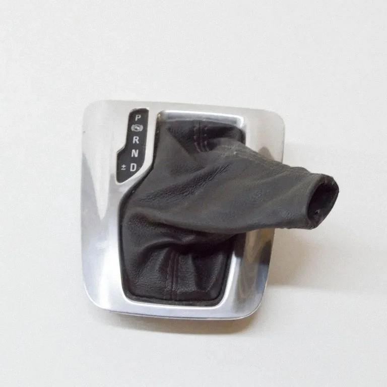 Pārnesumu pārslēga sviras apdare (plastmasas) 476980511