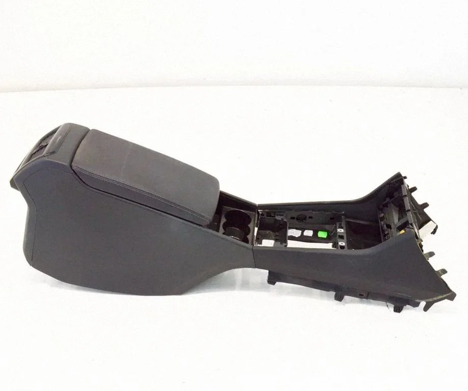 Keskkonsool – Skoda Superb B8 (3V) (2015-2024)