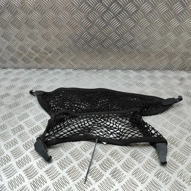 Sāna apdare (aizmugurējā) 8W0861869
