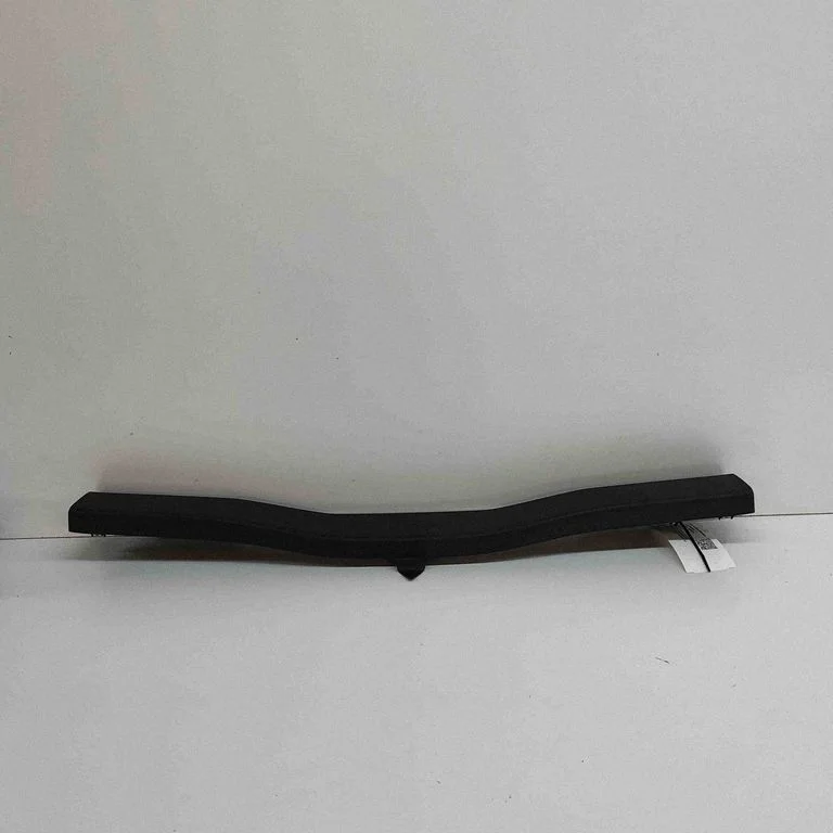 Sāna apdare (aizmugurējā) – Polestar 2 (2020-)