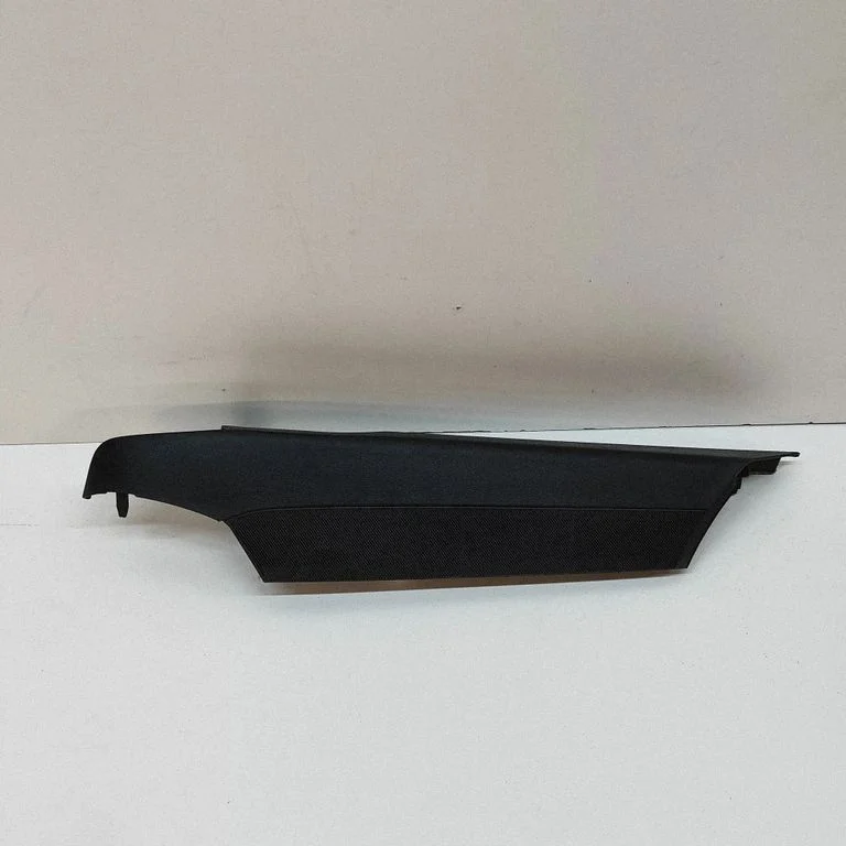 Keskkonsooli külje viimistlus (tagumine) A2056900344