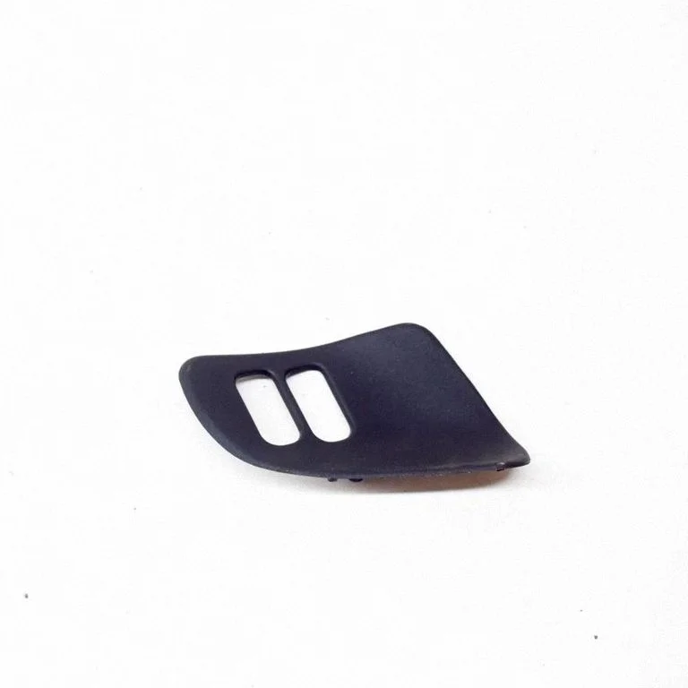 Eesmiste uste sisevooder MB645304