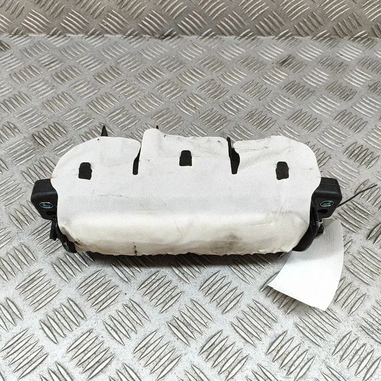 Passenger airbag 7P6880204C