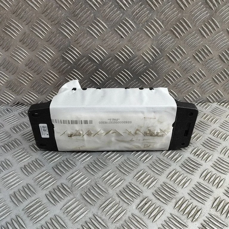 Kõrvalistuja turvapadi A2958606200