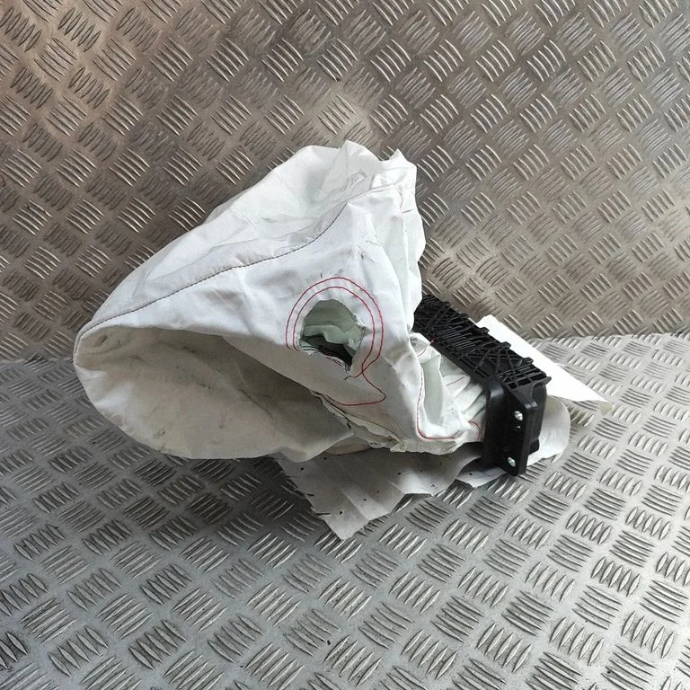 Passenger airbag – Audi A5 (2016-2024)