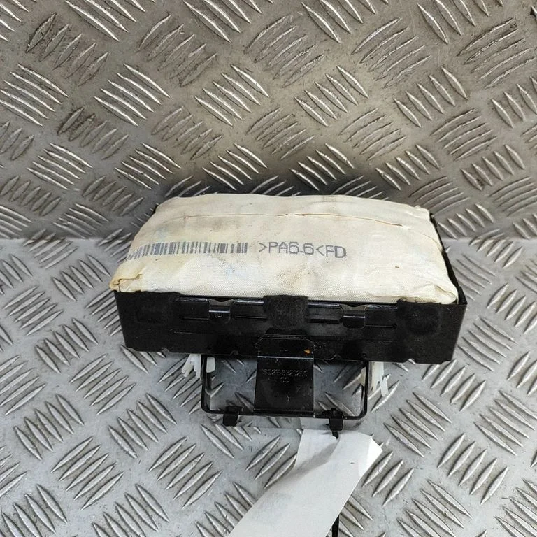 Passenger airbag S65820220