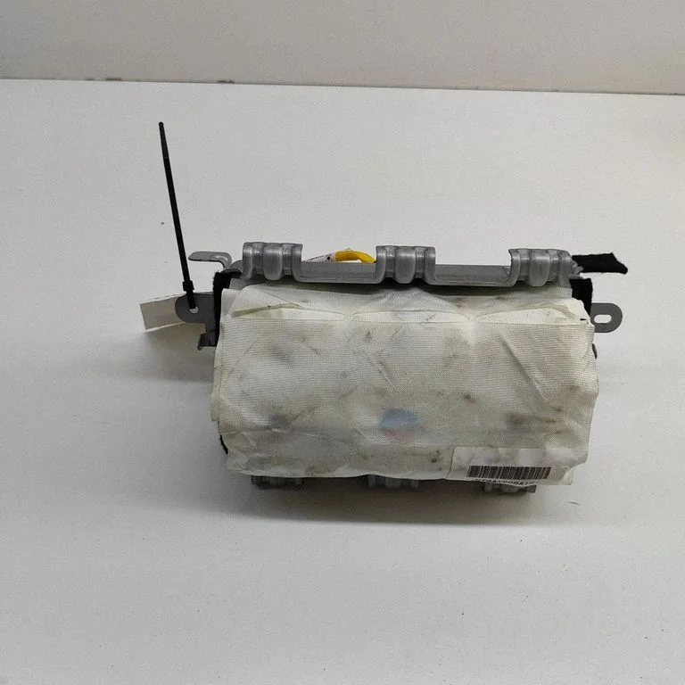 Kõrvalistuja turvapadi GBGA57K50B