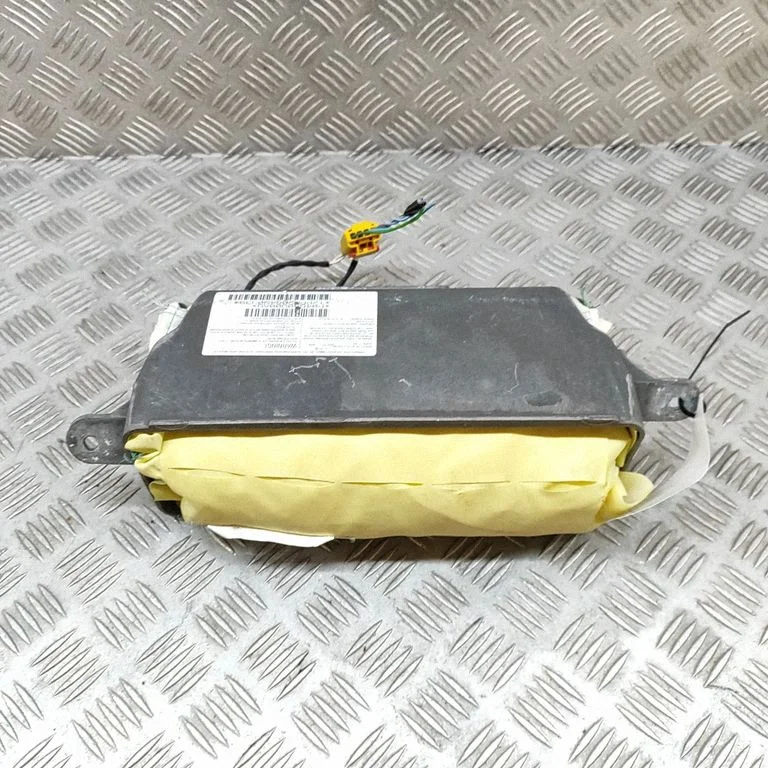 Passenger airbag