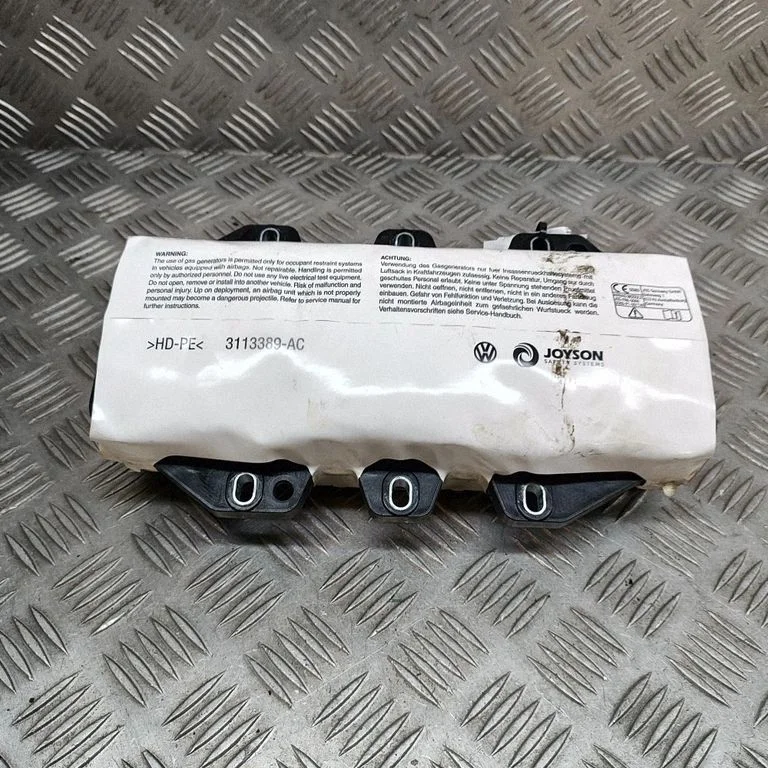 Kõrvalistuja turvapadi 5LA880204D