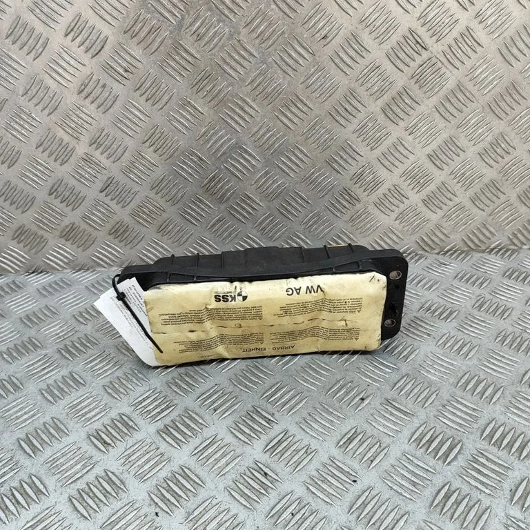 Kõrvalistuja turvapadi 5F0880204B – Seat Leon (5F) (2012-2019)