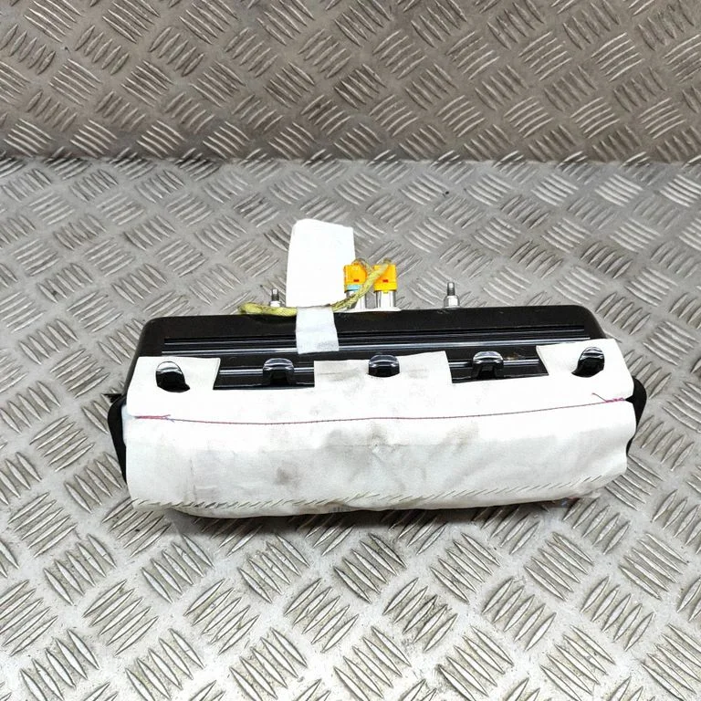 Passenger airbag LJ8BR044A74AE
