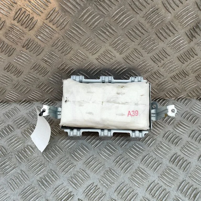 Pasažiera drošības spilvens – Toyota Hilux (AN120, AN130) (2015-2020)