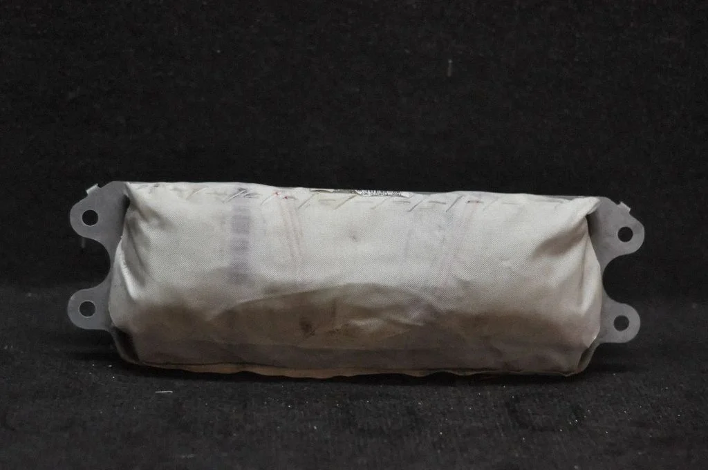 Kõrvalistuja turvapadi 30341858B