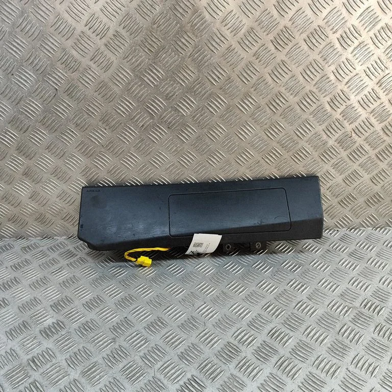 Ceļgalu drošības spilvens – Porsche Panamera (970) (2009-2017)