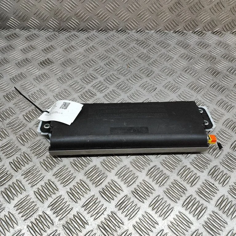 Põlveturvapadi 34034010F