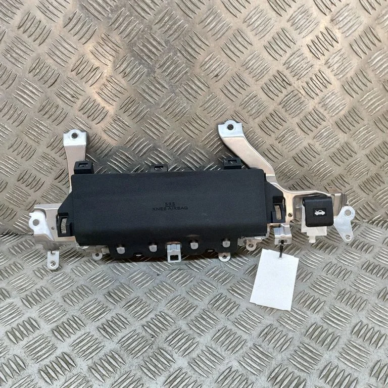 Põlveturvapadi 5553130240 – Lexus GS 250 350 300H 450H (2013-)