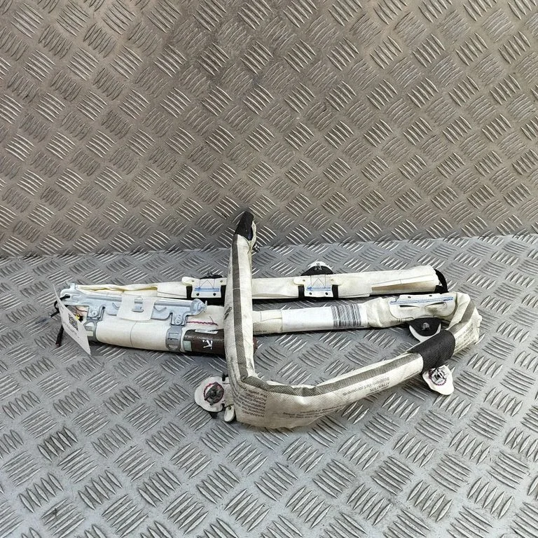 Katuse turvapadi (kardin) A1768600102