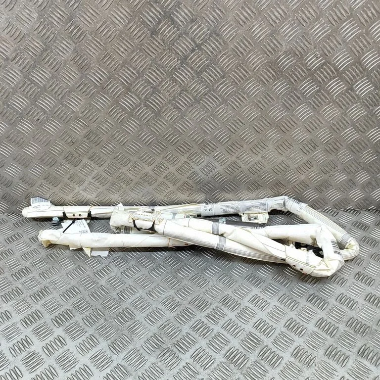 Katuse turvapadi (kardin) A1668601002