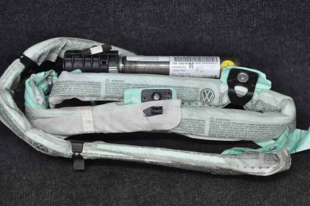 Roof airbag – Volkswagen Passat B6 (2005-2010)